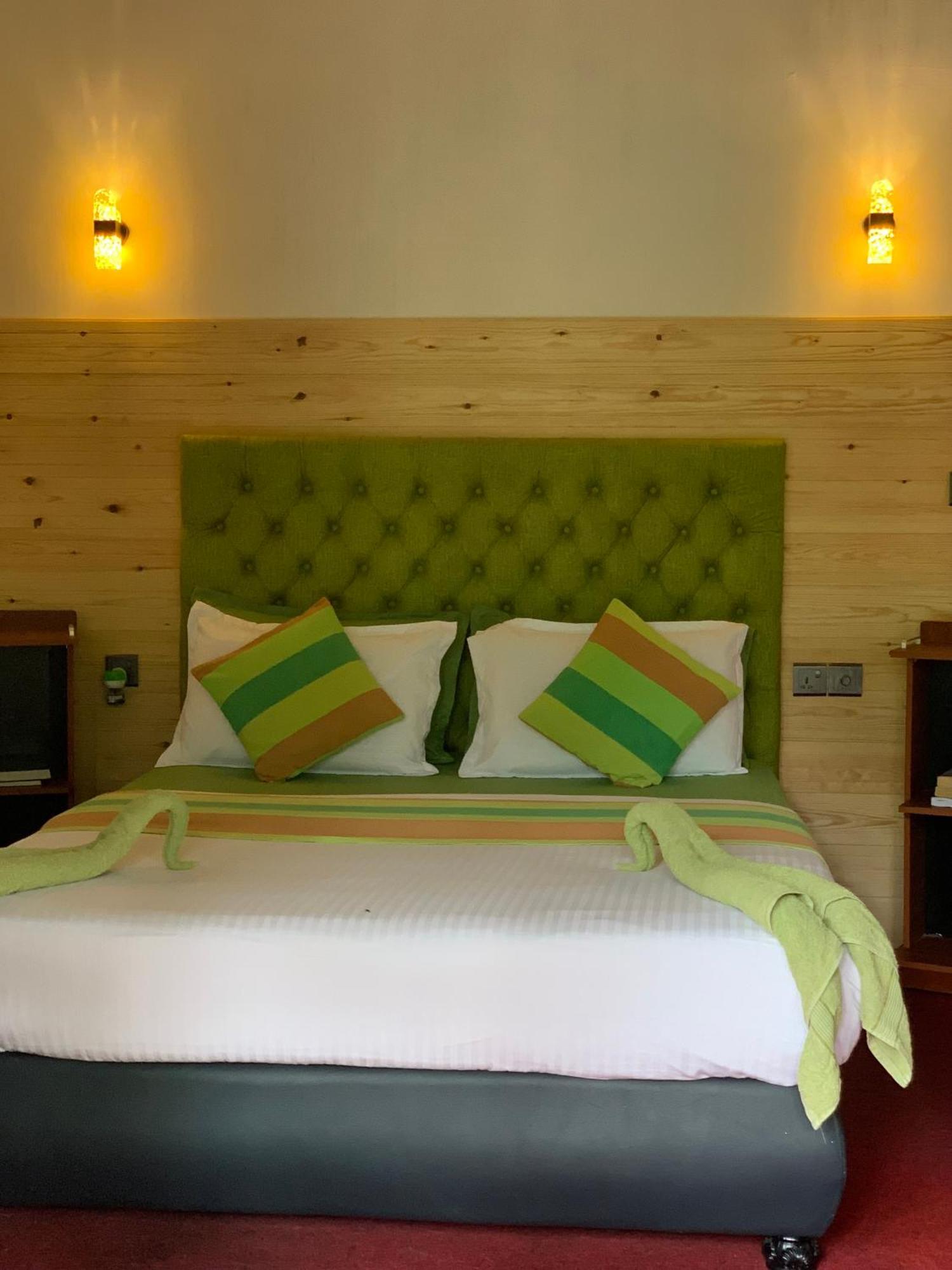 Mc Queen Homestay Ella Eksteriør bilde
